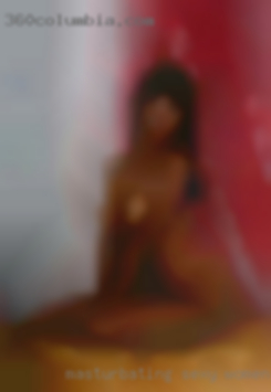 Masturbating sexy women with diffrent stuff in Erin TN!