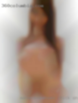 Menandwomensex chick on nude bedroom!